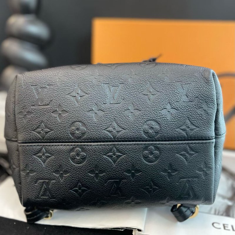 ️LV montsouris壓紋後背包 黑金 27.5×33×14 98新配件塵袋-7