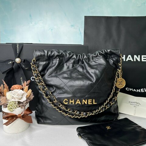CHANEL  小款黑金22包