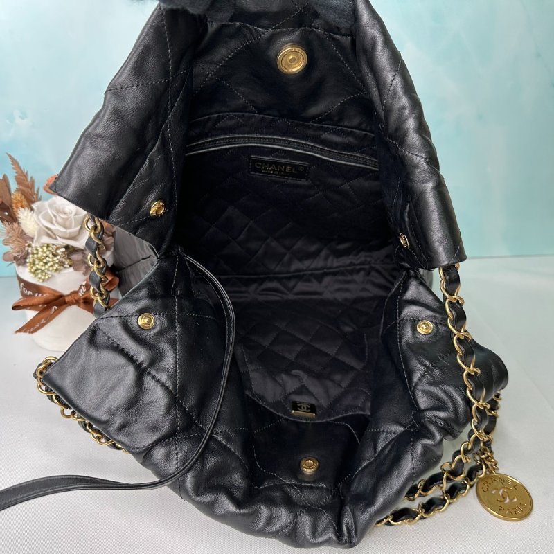 CHANEL  小款黑金22包-4