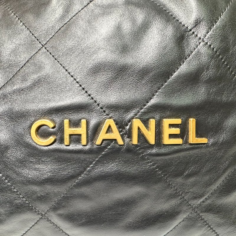 CHANEL  小款黑金22包-5