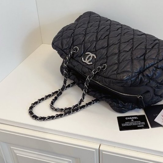 香奈兒/Chanel 黑銀泡芙波士頓機場肩背包-11