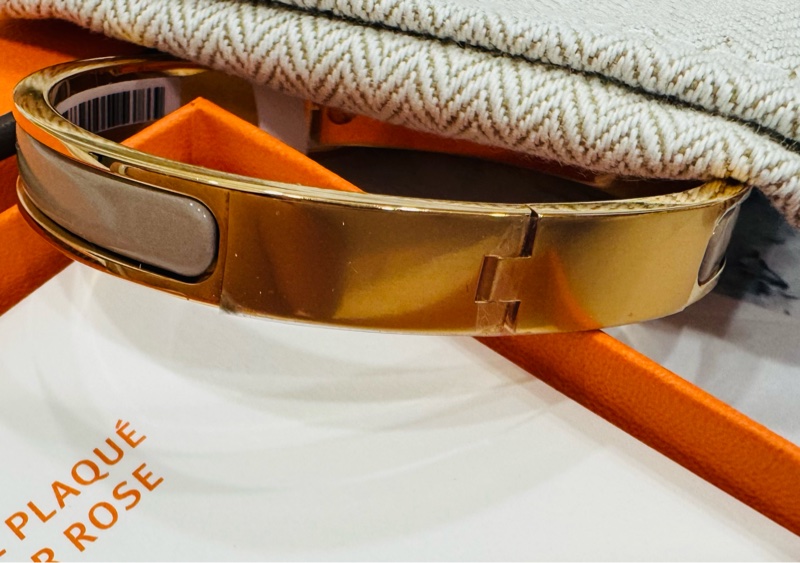 全新Hermes 豬鼻手鐲 奶茶玫瑰金琺瑯細版手環 未拆膜-4