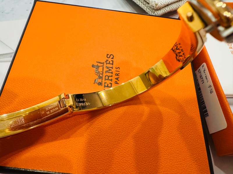 全新Hermes 豬鼻手鐲 奶茶玫瑰金琺瑯細版手環 未拆膜-6