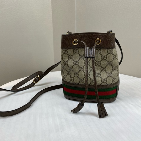 古馳/Gucci Ophidia系列  米色和烏木色GG Supreme帆布 15.5釐米（寬）x 19釐米（高）x 9釐米（深）