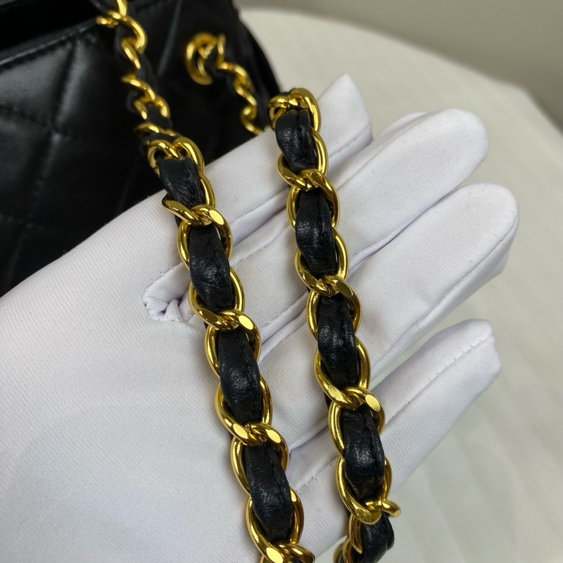 香奈儿/Chanel      黑色羊皮配金色鏈條經典配搭小巧可愛 羊皮 15*8*14-7