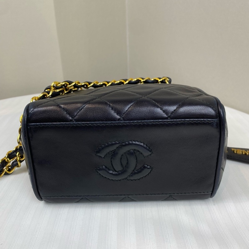 香奈儿/Chanel      黑色羊皮配金色鏈條經典配搭小巧可愛 羊皮 15*8*14-8