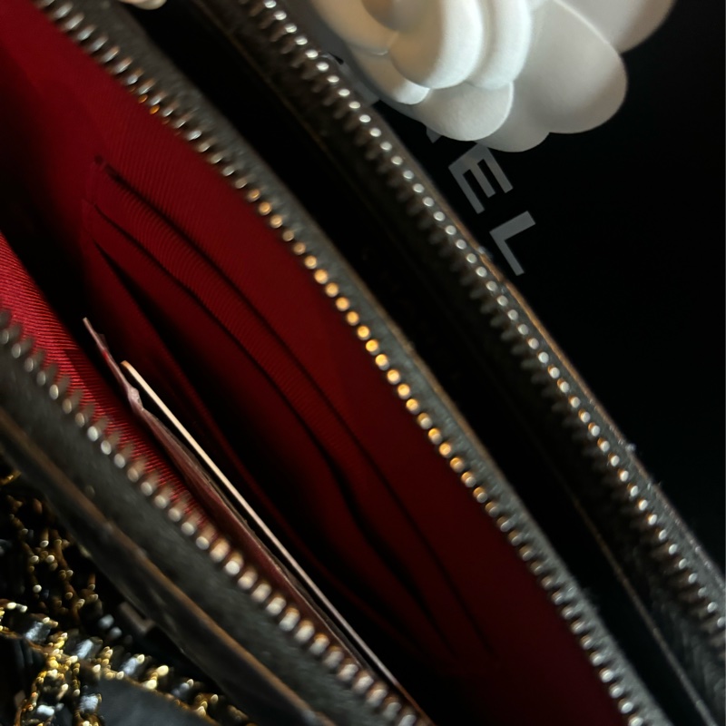 chanel 羊皮雙層流浪woc側背包-8