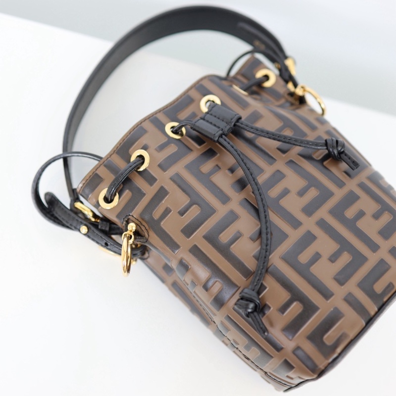 二手Fendi mini水桶包-3
