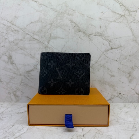 LV 黑色满版老花短夾M61695晶片