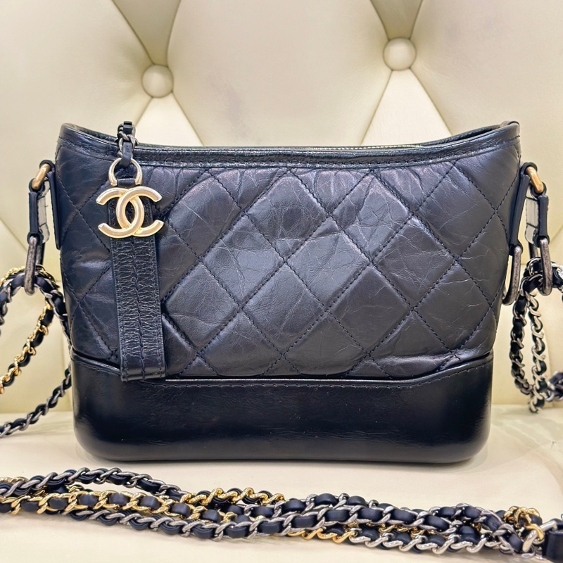 🌷保卡款！ Chanel 香奈兒 Gabrielle 流浪包 黑金牛皮 小號-6