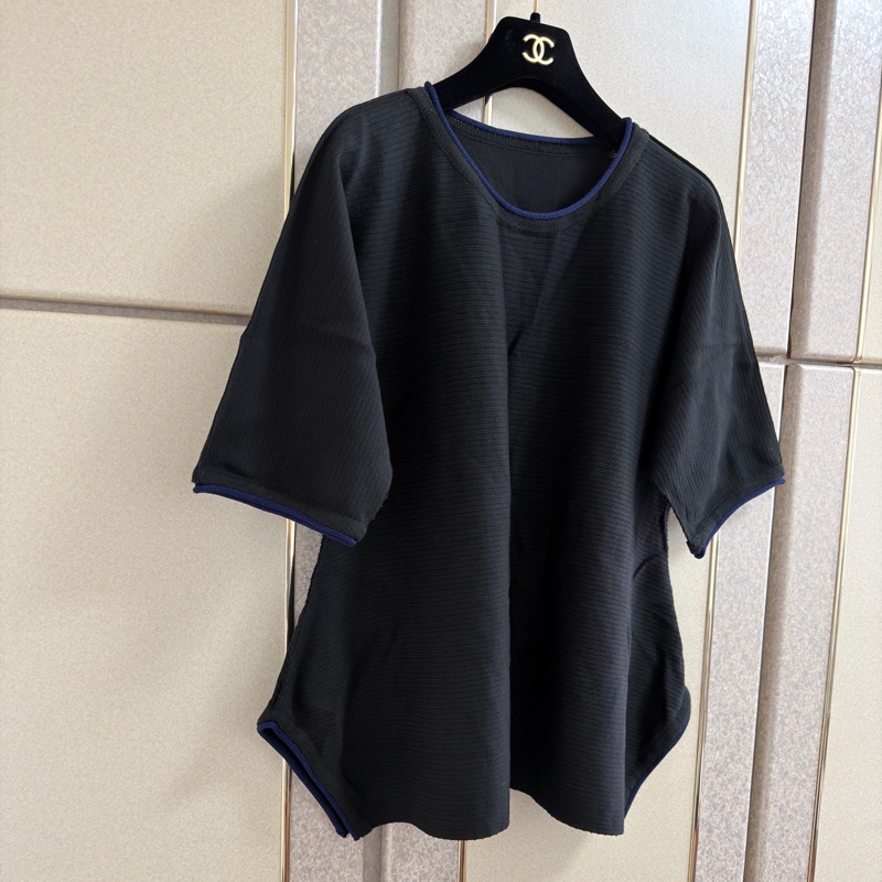 96）ISSEY MIYAKE A-POC INSIDE 橫紋壓褶藍邊飾落肩廓形上衣-7