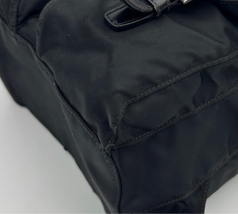 「JL精品代購」Prada黑銀小號降落傘尼龍雙肩包-8