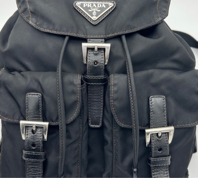 「JL精品代購」Prada黑銀小號降落傘尼龍雙肩包-11