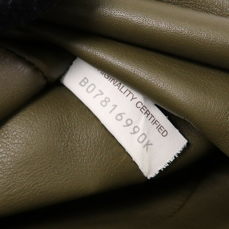 BOTTEGA VENETA 牛皮皮革Pouch Clutch金扣手拿包-6