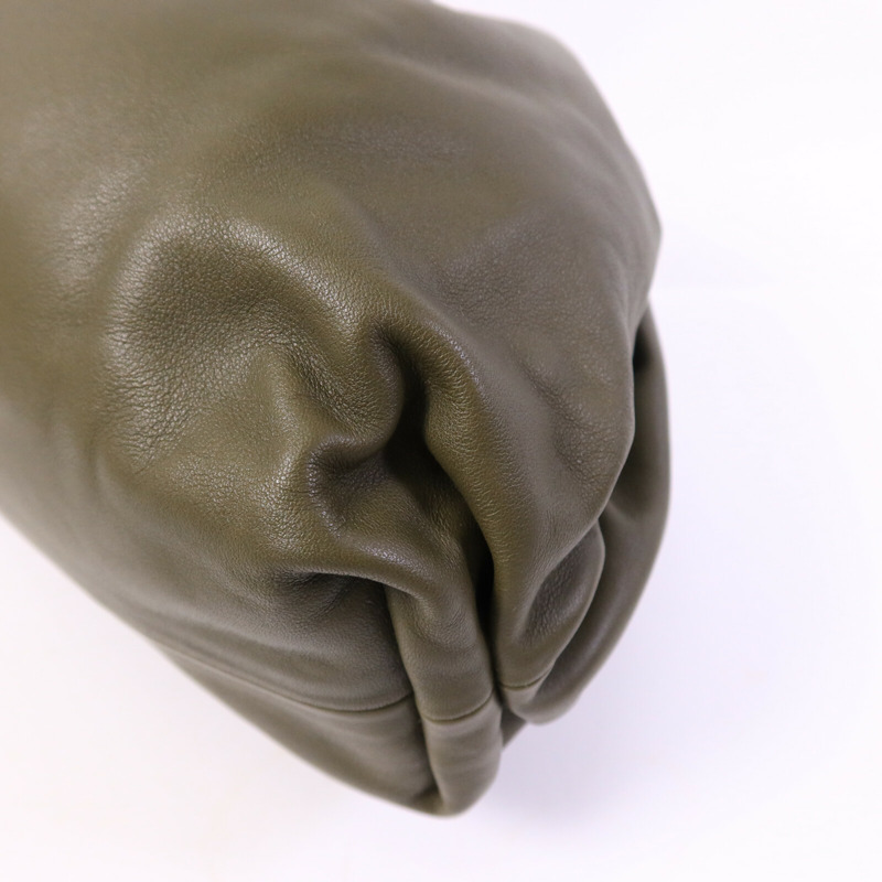BOTTEGA VENETA 牛皮皮革Pouch Clutch金扣手拿包-8