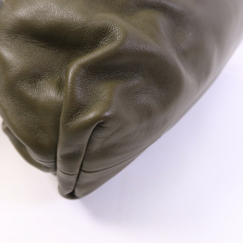 BOTTEGA VENETA 牛皮皮革Pouch Clutch金扣手拿包-9