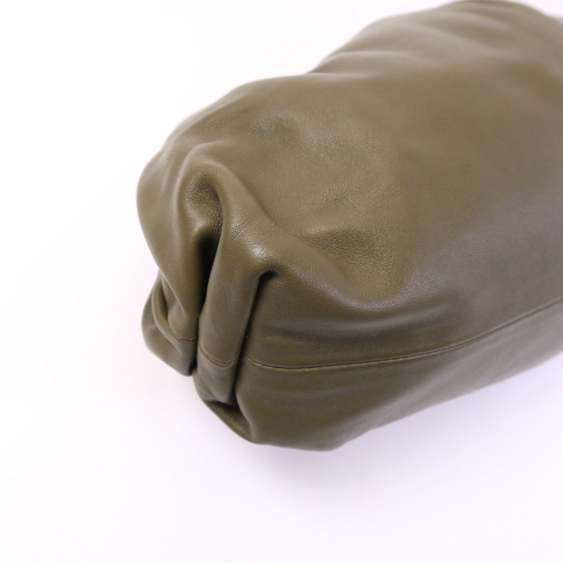 BOTTEGA VENETA 牛皮皮革Pouch Clutch金扣手拿包-11