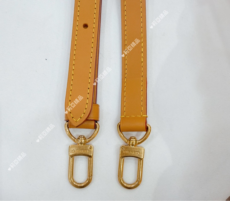 莉亞精品♡ LV老花相機包-12