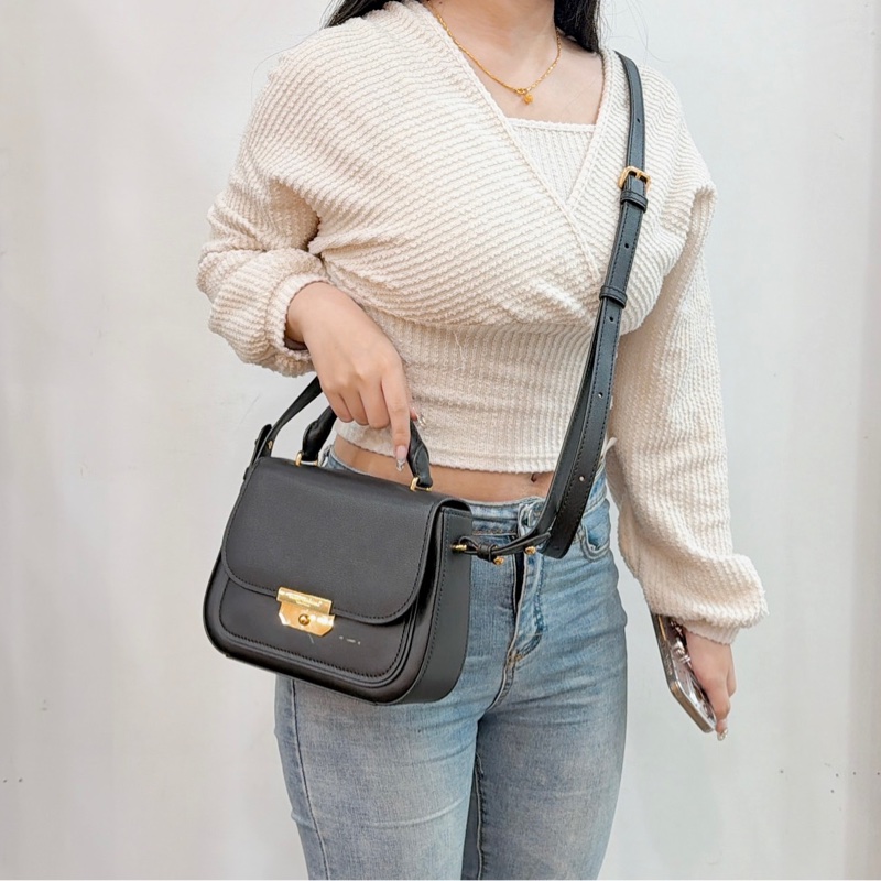 莉亞精品♡ MJ黑色手提包 二手美包-1