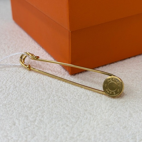 HERMES 金扣針 XC362
