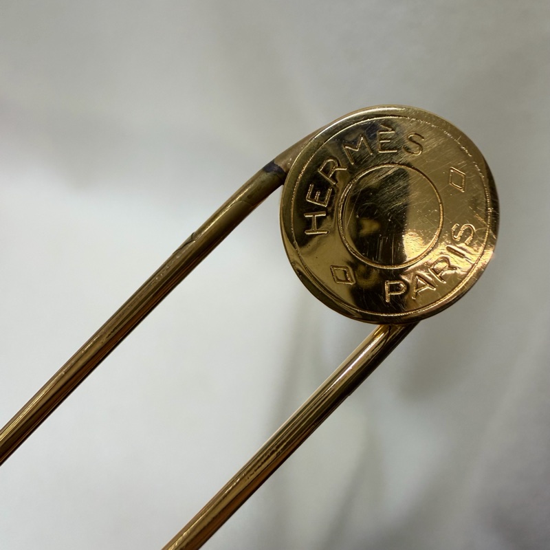 HERMES 金扣針 XC362-7
