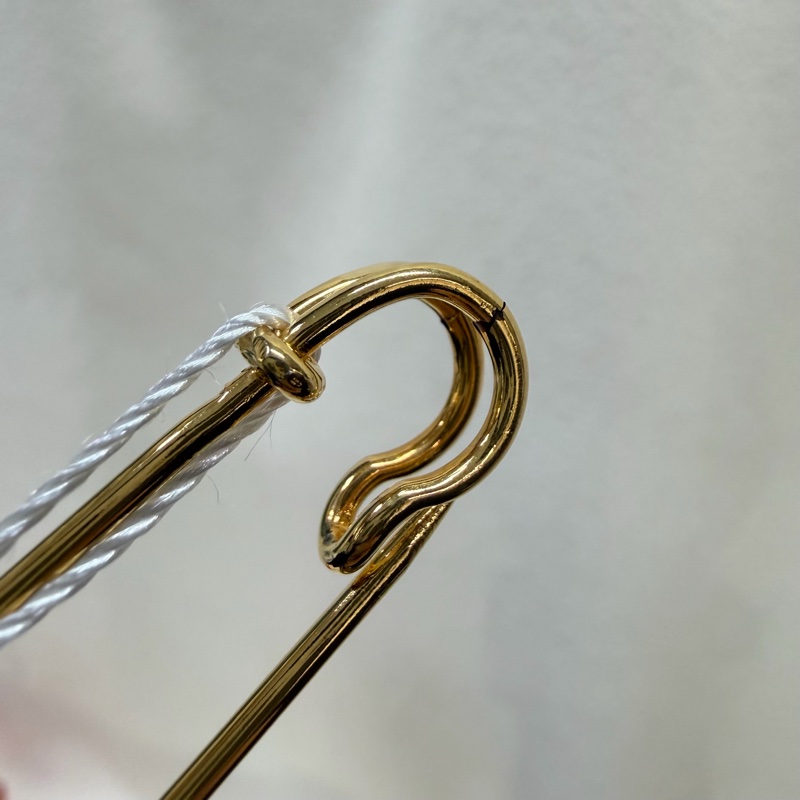 HERMES 金扣針 XC362-14