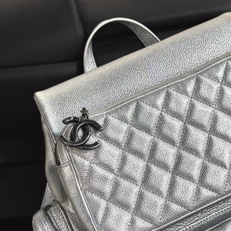 Chanel  Casual Rock Airlines 太空銀 菱格紋 牛皮 中號33*32*15cm 98新配件保卡 塵袋-2