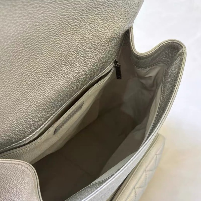 Chanel  Casual Rock Airlines 太空銀 菱格紋 牛皮 中號33*32*15cm 98新配件保卡 塵袋-7