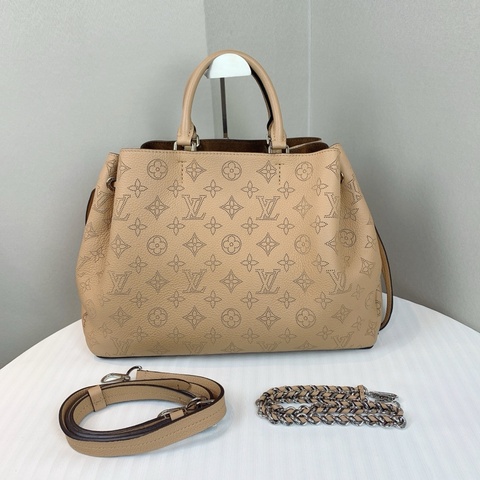 路易威登/Louis Vuitton Bella Tote 米色銀扣镂花穿孔牛皮月光女神手提包 配件：兩條肩帶 32x12x23cm