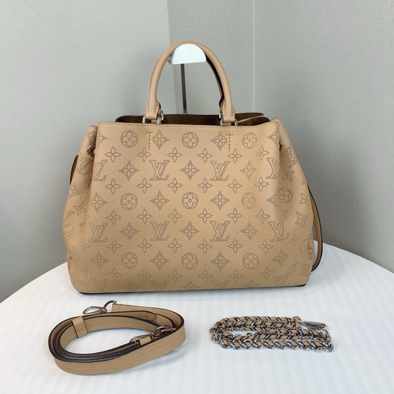 路易威登/Louis Vuitton Bella Tote 米色銀扣镂花穿孔牛皮月光女神手提包 配件：兩條肩帶 32x12x23cm-0