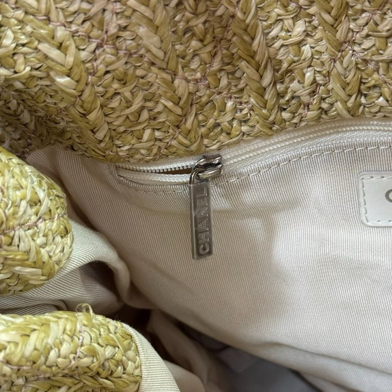 Chanel 31bag櫻花粉銀扣特別款 38×34×12 98新配件塵袋-6