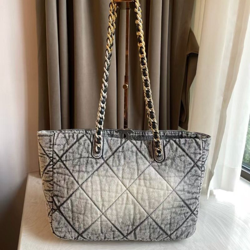 Chanel 牛仔漸變灰19bag tote 23*40*10 99新配件塵袋-6