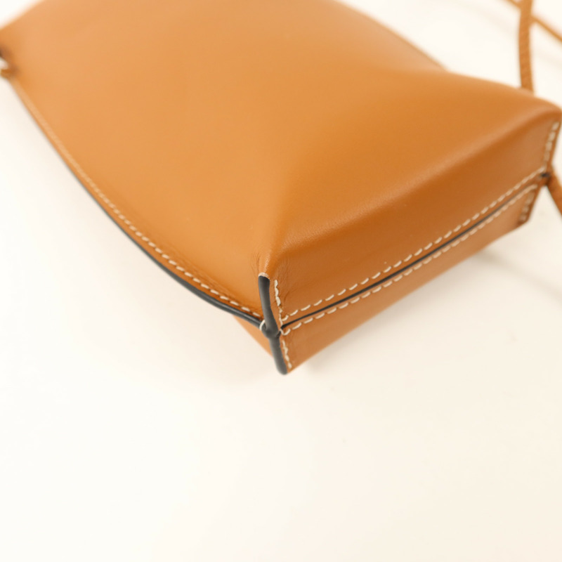 LOEWE 牛皮皮革Gate Pocket Phone Bag手機肩背袋-11