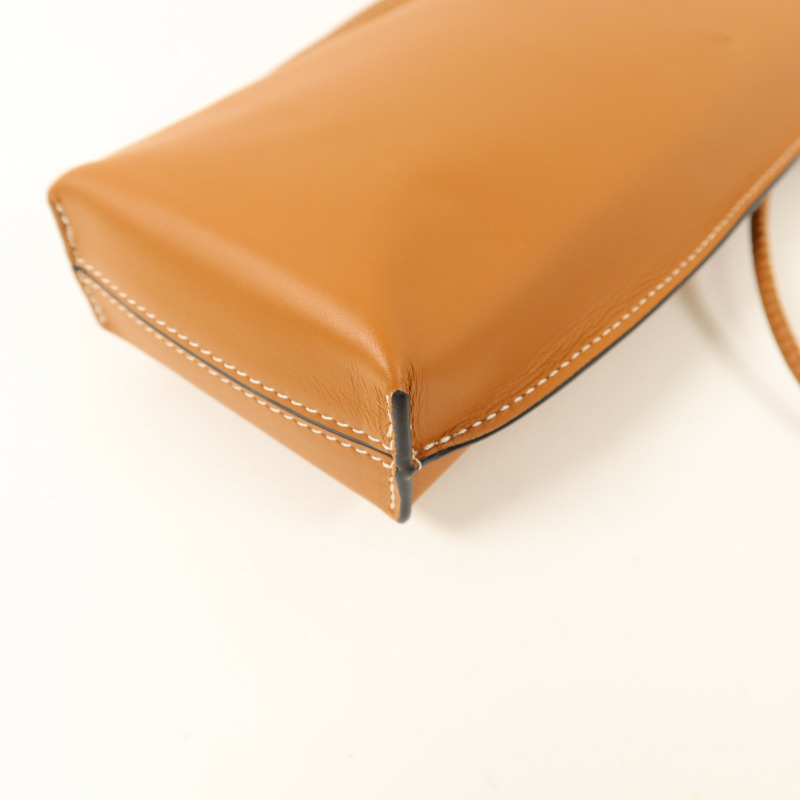 LOEWE 牛皮皮革Gate Pocket Phone Bag手機肩背袋-12