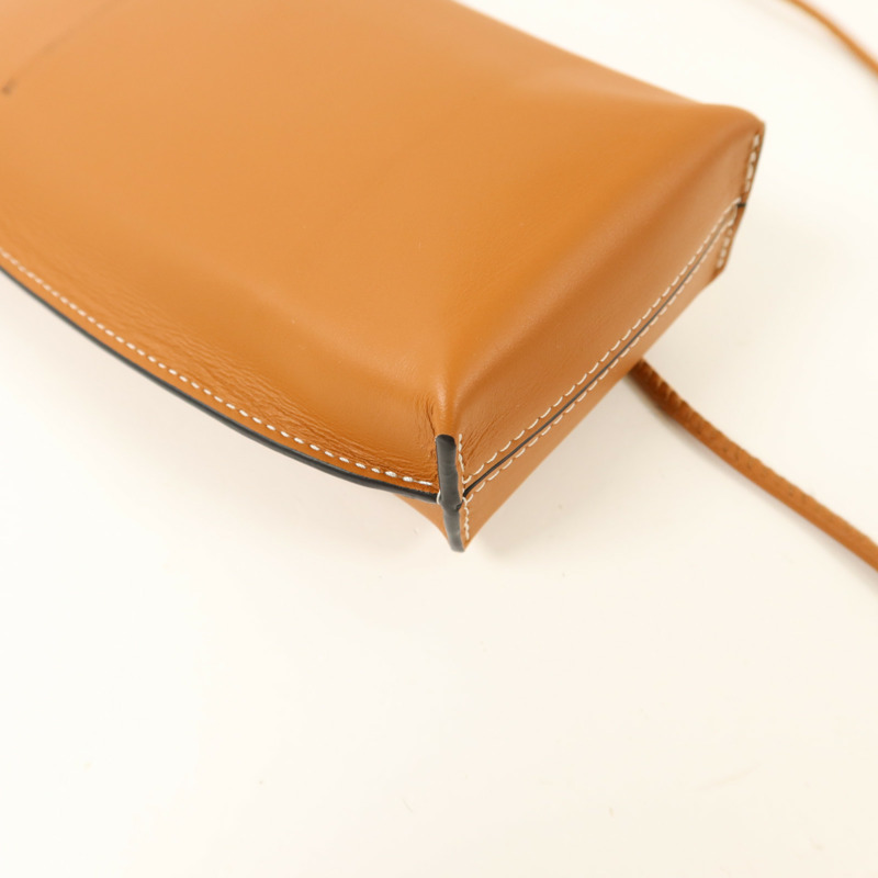 LOEWE 牛皮皮革Gate Pocket Phone Bag手機肩背袋-13
