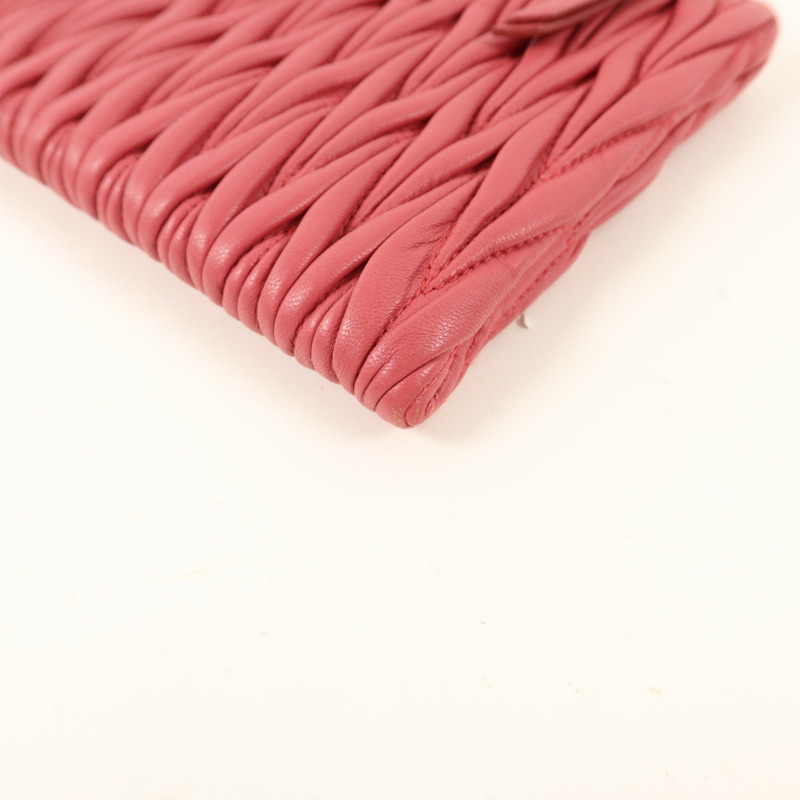 Miu Miu 羊皮皮革Pouch手拿包-10