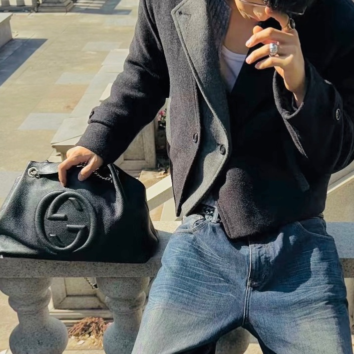 GUCCI古馳黑金配色荔枝紋牛皮流蘇托特包🍔-25