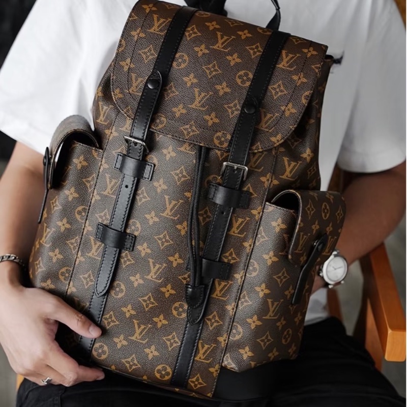 路易威登LV原花拼黑牛皮銀釦🎒Christopher MM後背包 大容量後背包 男包 M43735-1