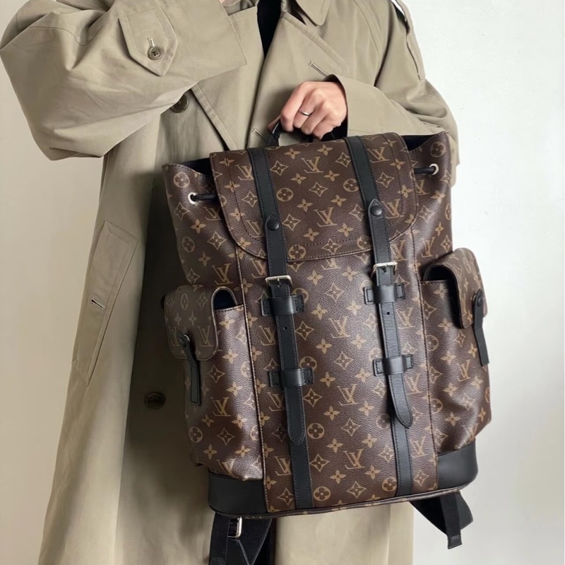 路易威登LV原花拼黑牛皮銀釦🎒Christopher MM後背包 大容量後背包 男包 M43735-3