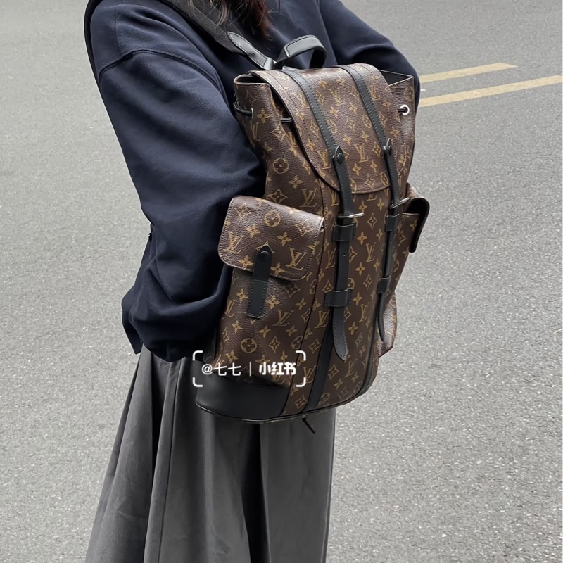 路易威登LV原花拼黑牛皮銀釦🎒Christopher MM後背包 大容量後背包 男包 M43735-6