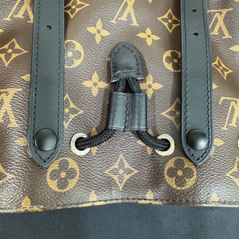 路易威登LV原花拼黑牛皮銀釦🎒Christopher MM後背包 大容量後背包 男包 M43735-37