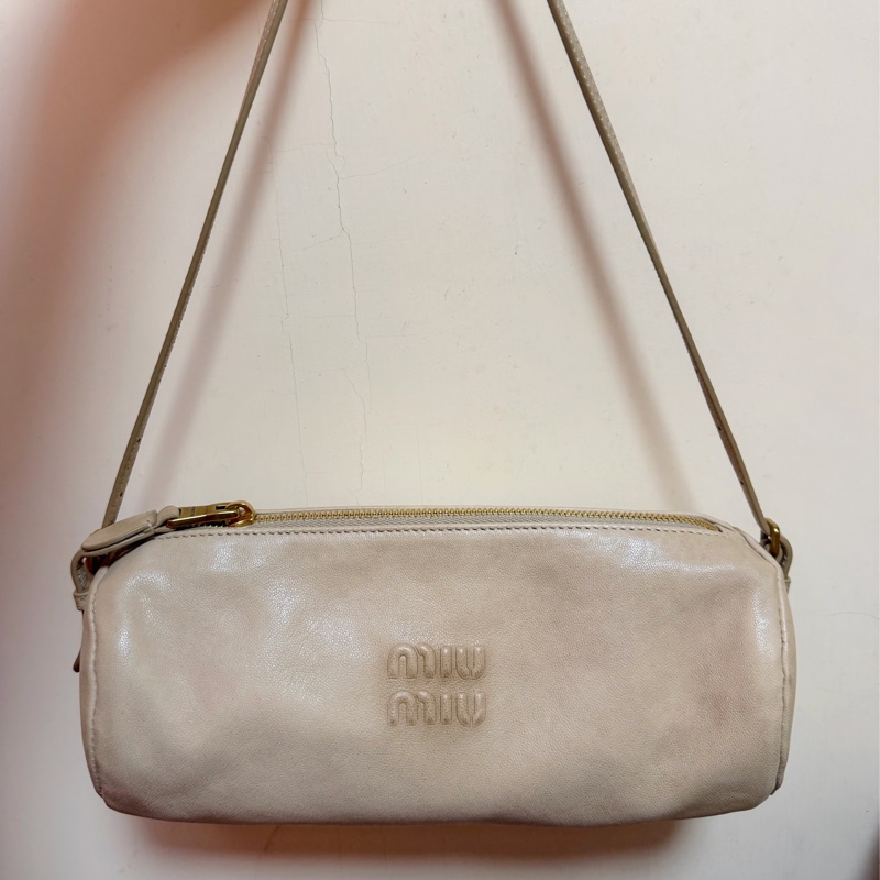 Miu Miu Nappa 筆筒包-6