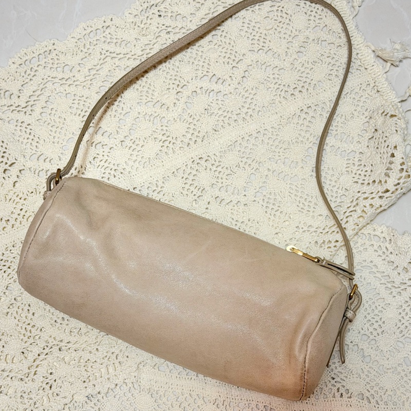 Miu Miu Nappa 筆筒包-7