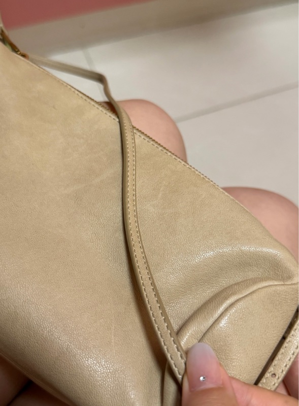 Miu Miu Nappa 筆筒包-13