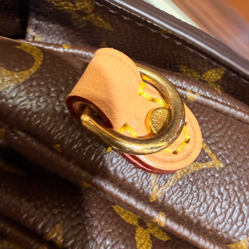 LV 老花Metis 背帶斜背郵差包-48