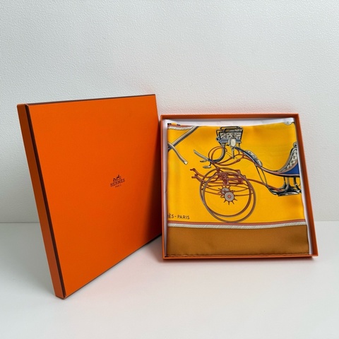 Hermes 愛馬仕絲巾 99新閒置未使用