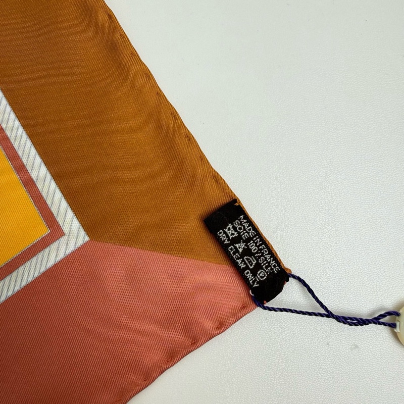 Hermes 愛馬仕絲巾 99新閒置未使用-7
