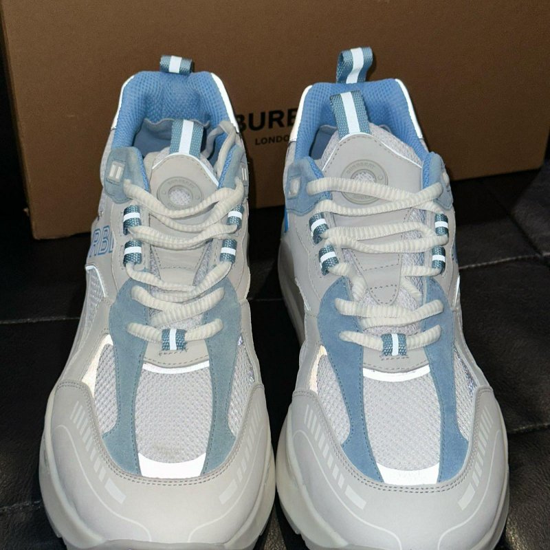 💎Han's house精品服飾💎BURBERRY Sean 格紋鞋 反光 現貨43原價30500-1