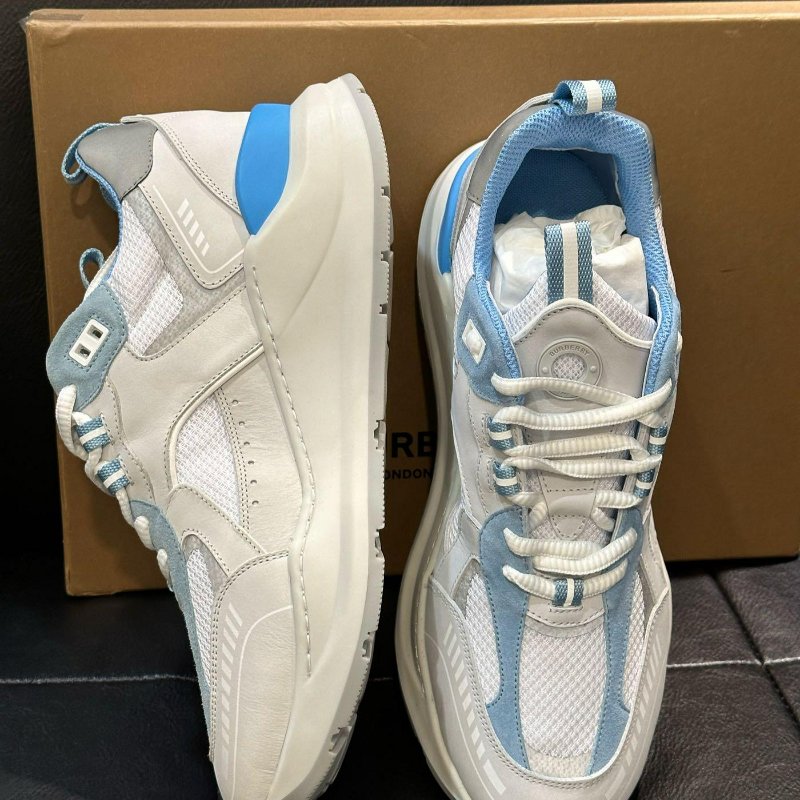 💎Han's house精品服飾💎BURBERRY Sean 格紋鞋 反光 現貨43原價30500-2