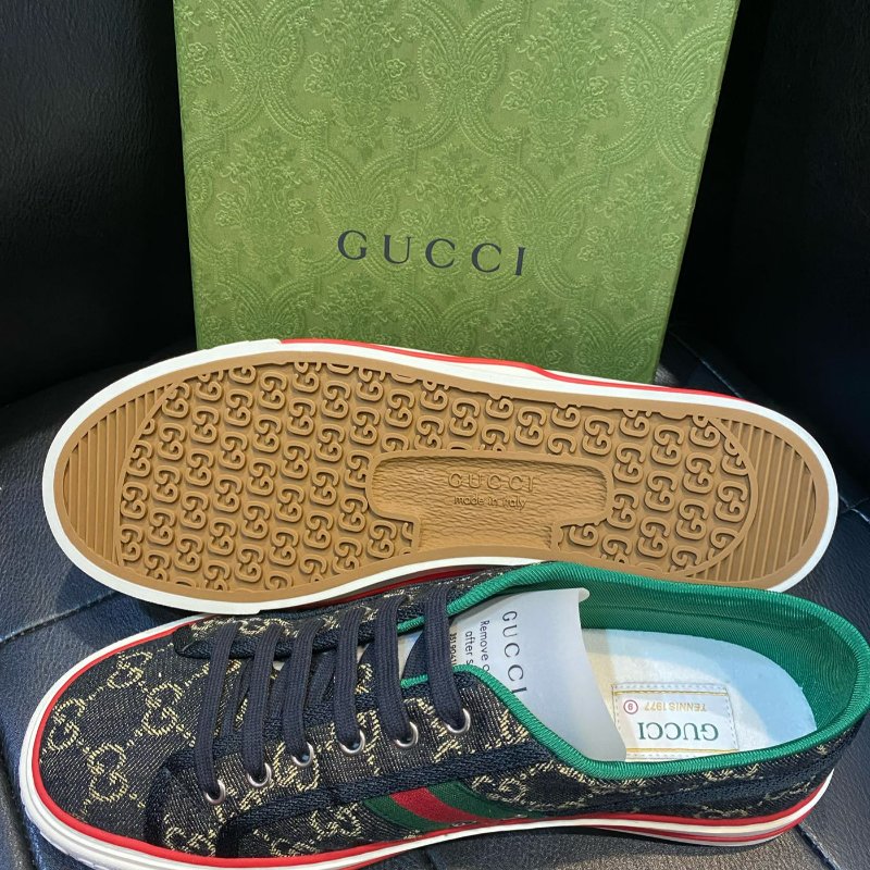 💎Han's house精品服飾💎GUCCI 古馳 滿版 LOGO 鞋 義大利製 ‎606110 現貨9號 原價25000-1